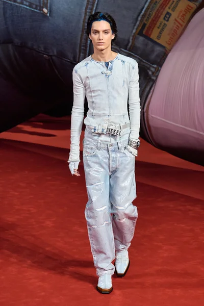 Look 21